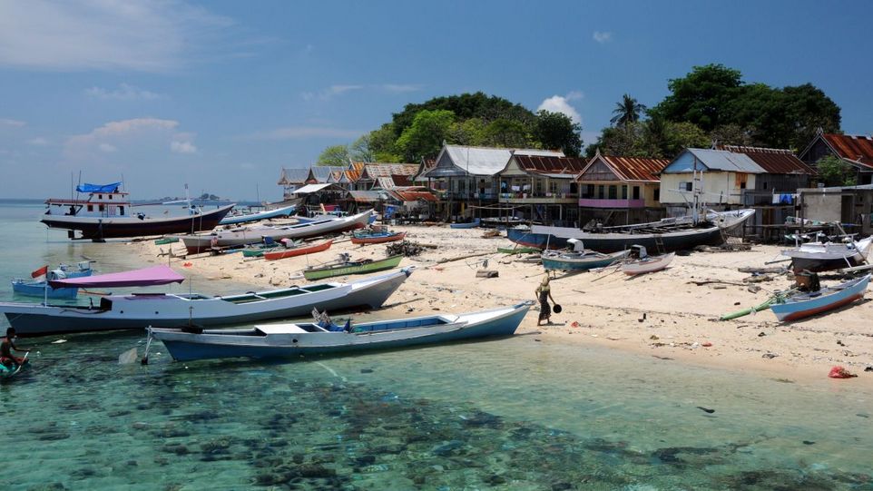 Fischerboote am Strand