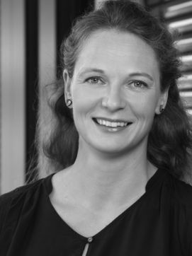 Dr. Alena van Bömmel
