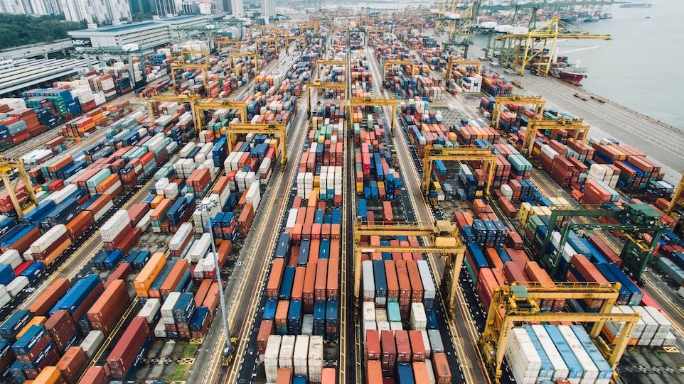 Containerterminal am Hafen von Singapur
