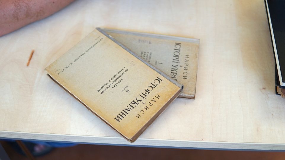 Auf der Suche nach NS-Raubgut Verdächtige Bücher aus dem Bestand der Bibliothek