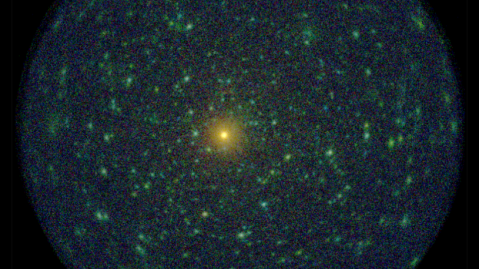 Der rotierende Neutronenstern Pulsar PSR B0656+14 in der Mitte einer Aufnahme, die länger als einen Tag belichtet wurde
