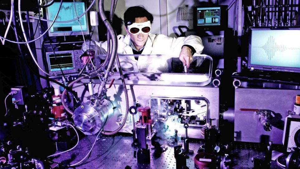 Forscher im Femtosekunden-Applikationslabor des Max-Born-Instituts