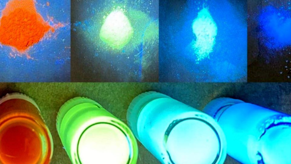 Proben der neuen hybriden Photokatalysatoren, die mit unterschiedlichen Fluorenszenzfarbstoffen versetzt wurden.