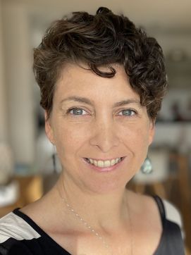 [Translate to english:] Prof. Dr. Camila Mazzoni