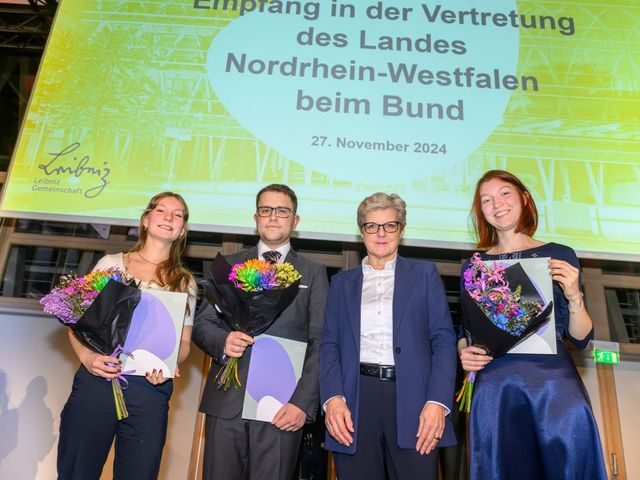 Gruppenbild der Preisträger mit Leibniz-Präsidentin