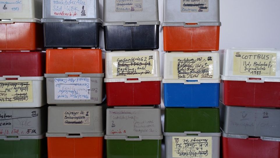 Gestapelte Archivkisten