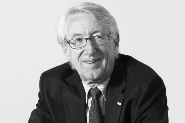 Trauer um Ernst Th. Rietschel